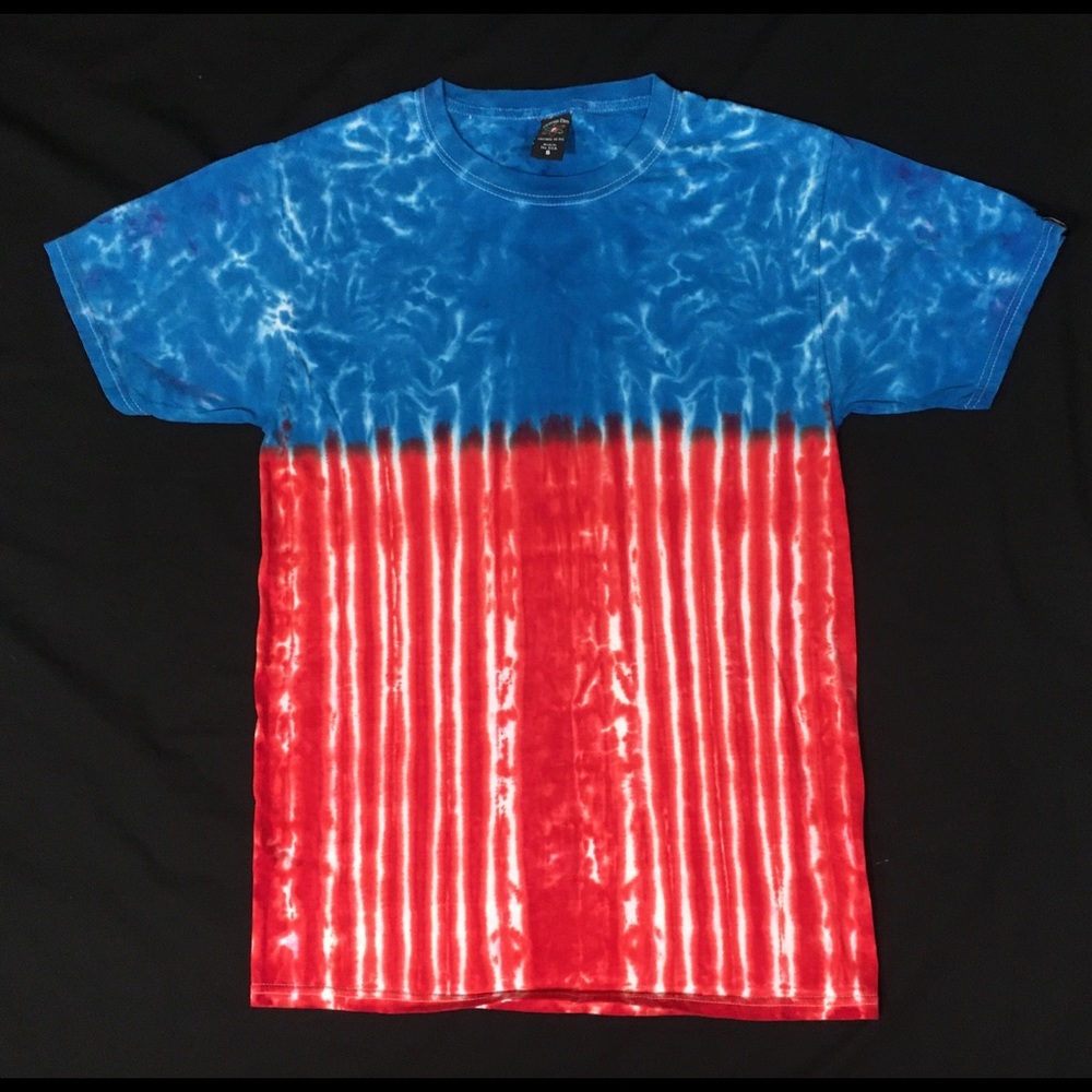 Mens/Unisex Tie-dyed T-shirt- Small Red/White/Blue